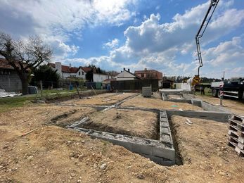 RD HOSTĚNICE