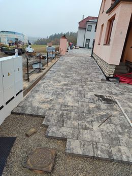 RD HOSTĚNICE